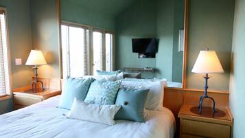 Condo, 2 Bedrooms | 2 bedrooms, free WiFi