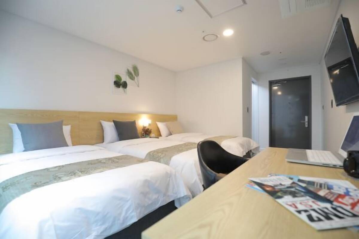 Pillowtop beds, soundproofing, WiFi (free), bed sheets