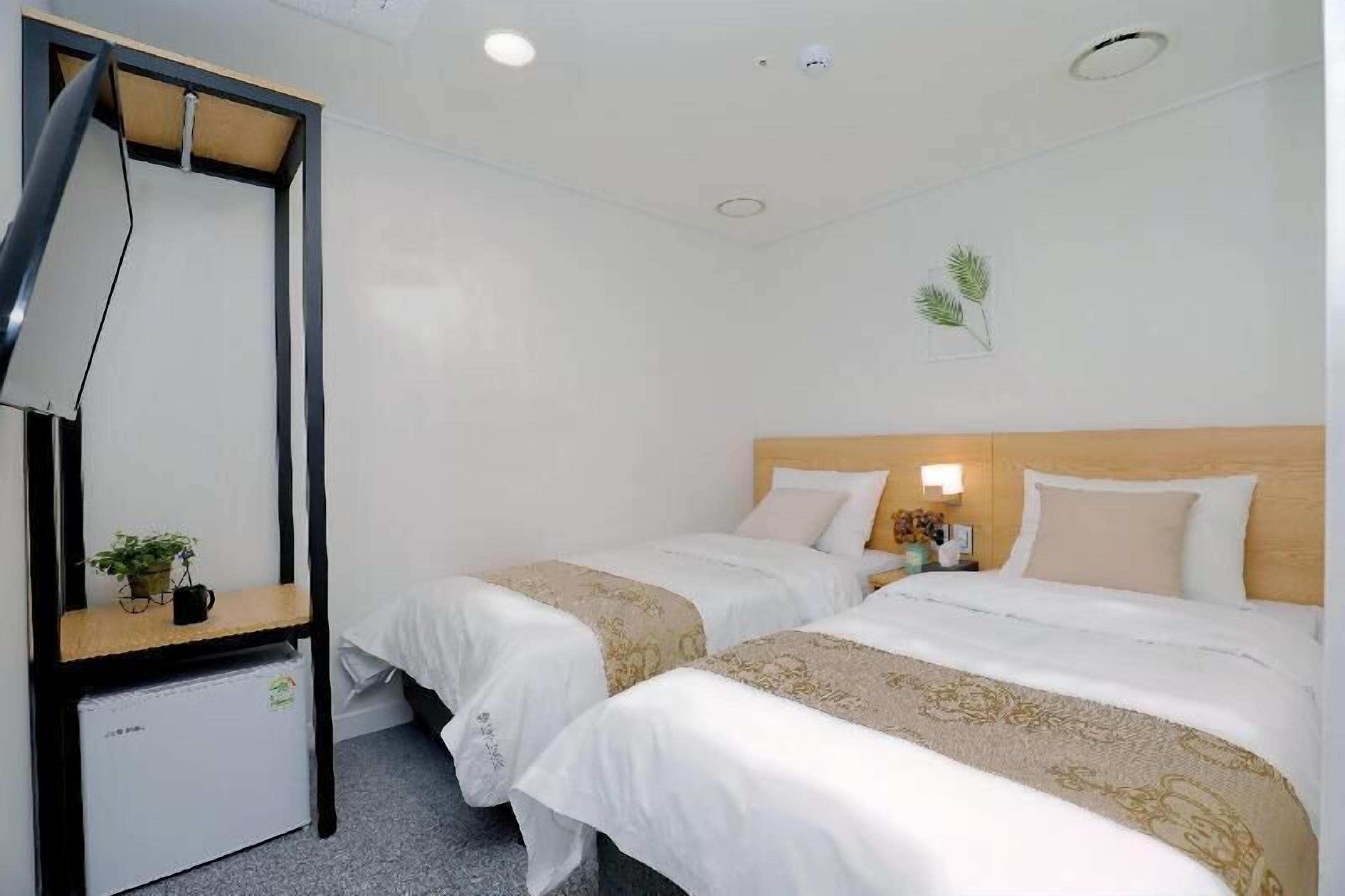 Surmatelas, chambres insonorisées, Wi-Fi gratuit, draps fournis