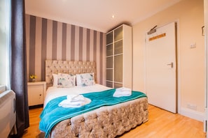 2 chambres, fer et planche Ă repasser, Wi-Fi gratuit, draps fournis