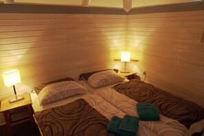 3 Schlafzimmer, Bügeleisen/Bügelbrett, Reisekinderbett, Bettwäsche