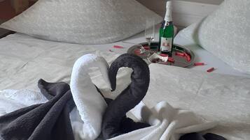 3 Schlafzimmer, Bügeleisen/Bügelbrett, Reisekinderbett, Bettwäsche