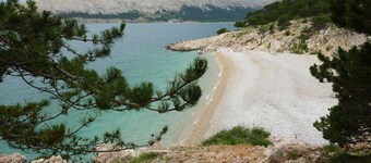 Holiday house, idyllic and in a quiet location, 3 bedrooms for 6 persons, in Sveti Anton