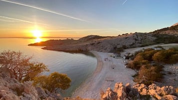 Liegestühle, Strandtücher