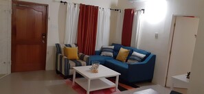 Smart TV, table tennis