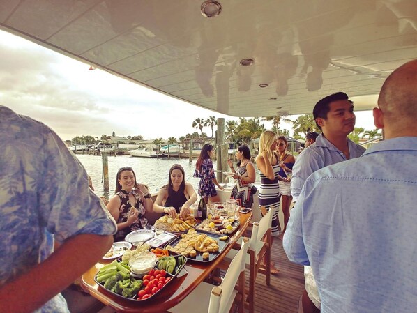 Outdoor dining - 70FT Ultra Luxury Yacht (St. Petersburg)