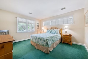 4 chambres, fer et planche à repasser, Wi-Fi gratuit, draps fournis