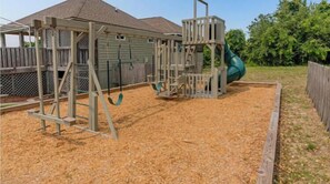 Children's area - Shabedge about 600' to beach access, community pool, tennis and more (Duck)