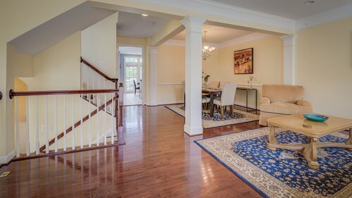 Great Location End unite luxury  3 level townhouse. 2 car Garage,