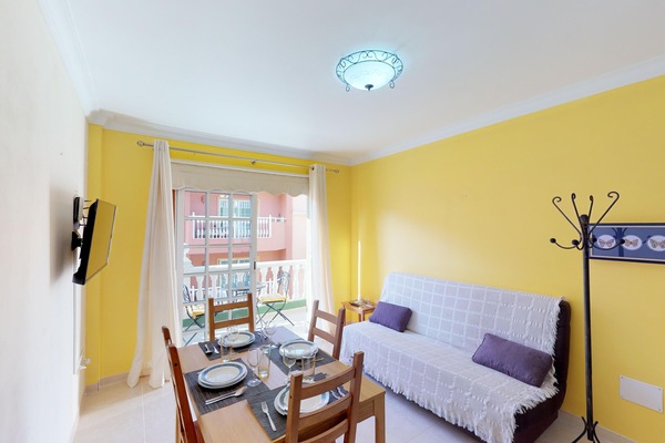 41398684-2c56-4832-a44e-ae564a715595