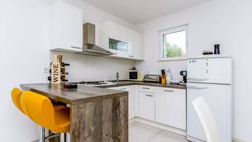 Ferienhaus | Eigene Küche | Ofen, Toaster