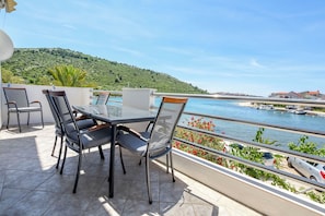 Apartment (A1) | Water view - Apartment Bosiljka (Rogoznica)