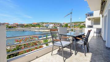Apartment (A1) | Blick auf das Wasser