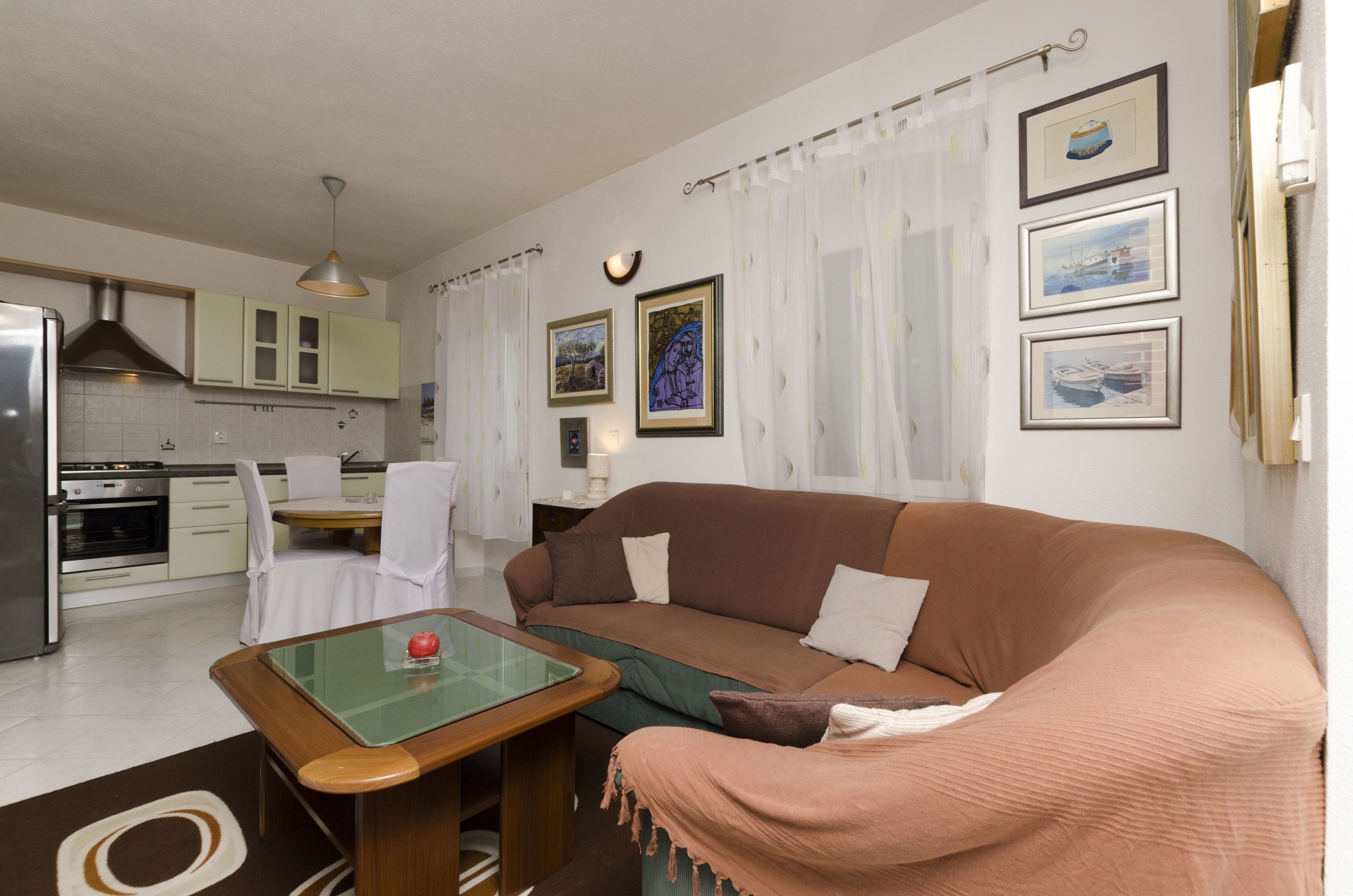 客廳 | 電視、DVD 播放機