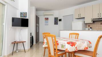 Apartment (A2) | Living room | TV