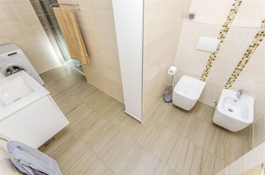 Bathroom | Shower - Apartment Nena (Podstrana)