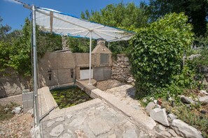 Courtyard - Apartment Neo (Crikvenica)