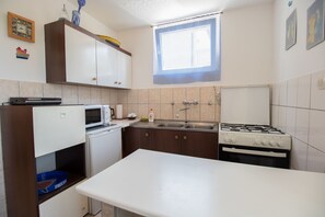 Bếp riêng | Tủ lạnh, lò vi sóng, lò nướng, bếp nấu 