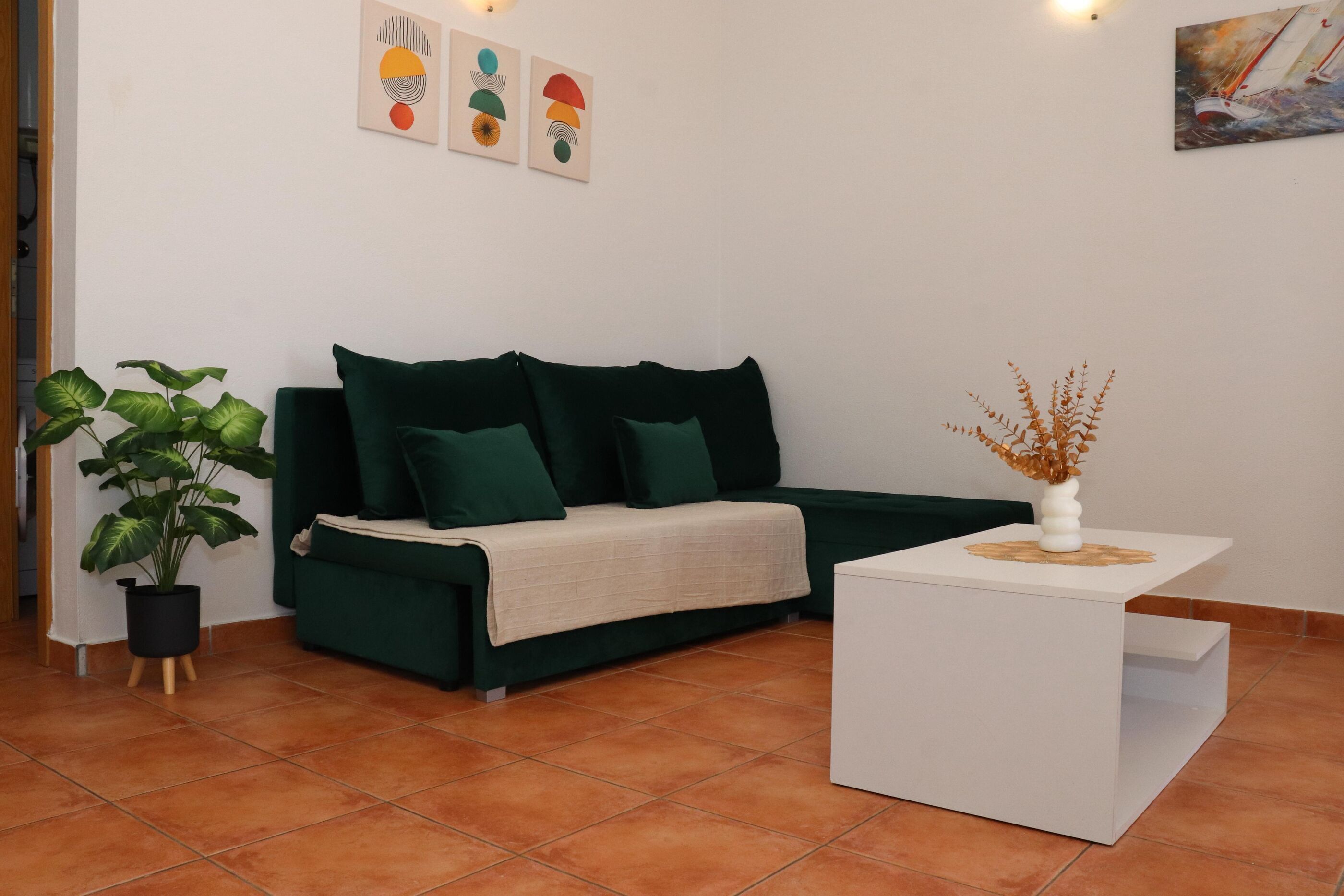 Apartment (A2) | Living area | TV