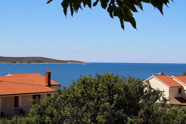 Apartment (A3) | Exterior - Apartments Ena (Jelsa)