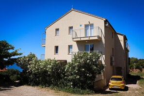 Exterior - Apartments Ena (Jelsa)