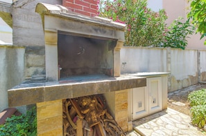 BBQ/picnic area