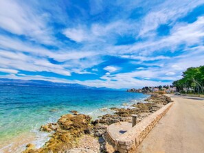Beach nearby - Apartment Renata (Sutivan)
