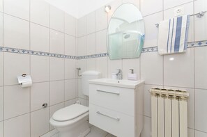 Bathroom | Hair dryer, towels