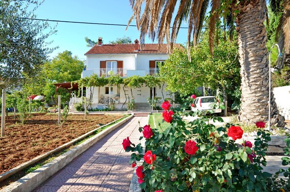 Building design - Apartments Jerko (Sutivan)