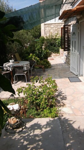 Property grounds - Apartments Vojka (Milna)