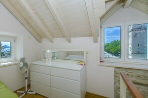 Free WiFi, bed sheets - House Gulliver (Kastela)