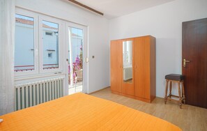 Apartment (A1) | 4 bedrooms, free WiFi