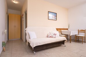 Apartment (A2) | Living room