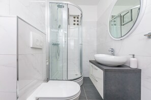 Apartment (A4) | Bathroom