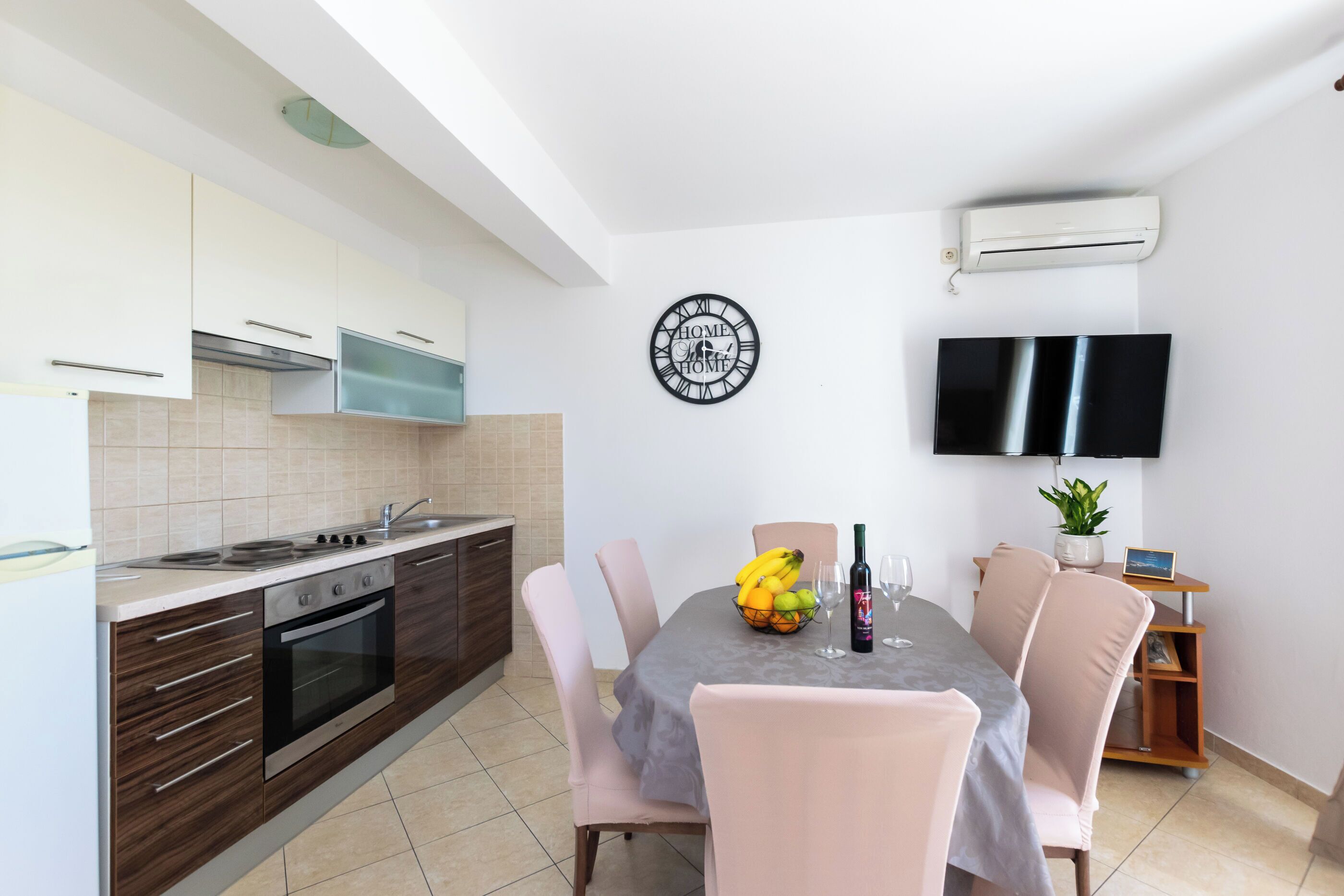 Departamento (A1) | Cocina privada | Refrigerador, horno, parrilla de estufa y cafetera de espresso 