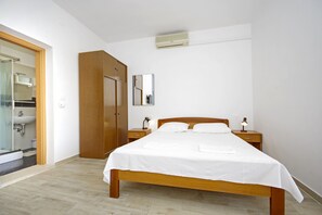 مكواة/لوح كي وواي فاي مجانًا وملاءات أسرّة