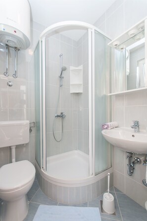 Studio (A4) | Salle de bain