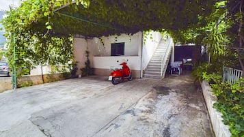 Aparcamiento sin asistencia gratuito