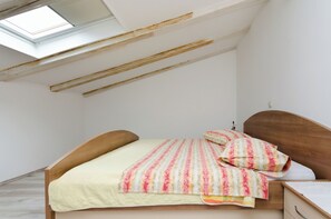 Apartment (A1) | Free WiFi, bed sheets