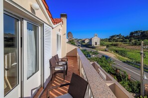Apartment (A1) | Balcony