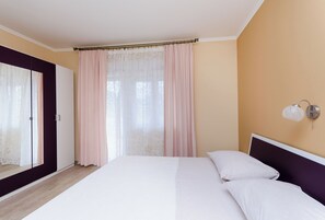 Apartamento (A2) | Wi-Fi de cortesia, roupa de cama