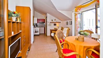 Apartment (A6) | Private kitchen