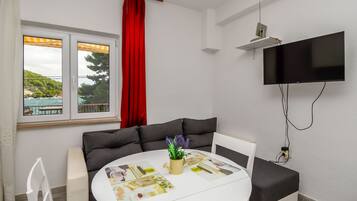 Studio (A3) | Living room