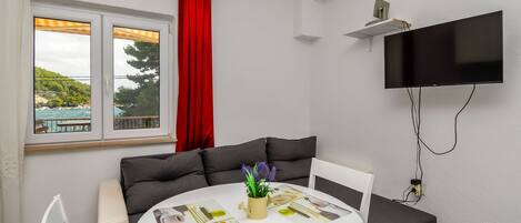 Studio (A3) | Salle de séjour