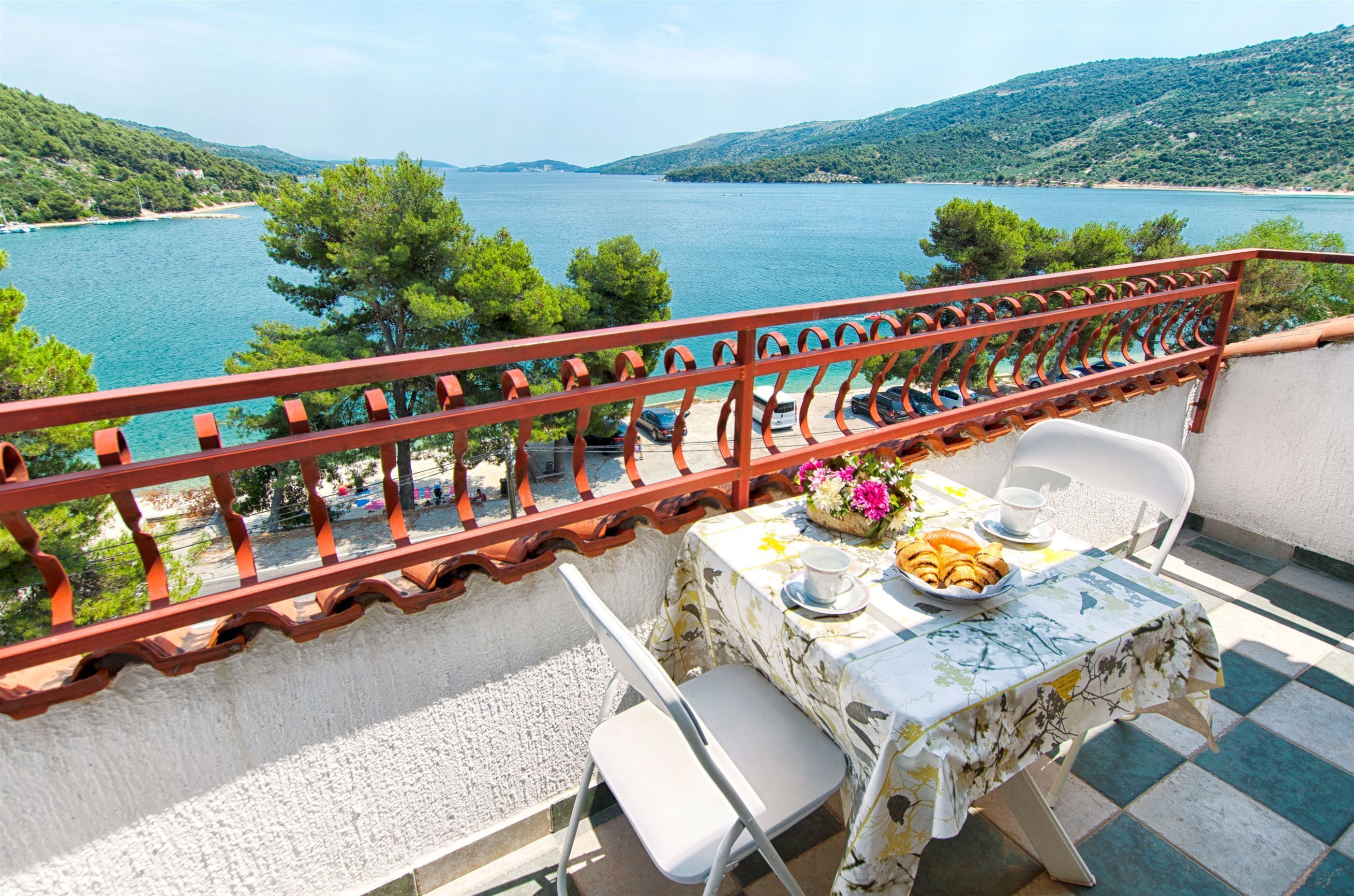 إطلالة على المياه