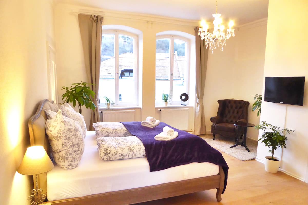 Double Room | Cribs (free), rollaway beds (surcharge), WiFi (free), bed sheets