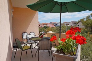 Outdoor dining - Apartment Summer Day (Vodice)