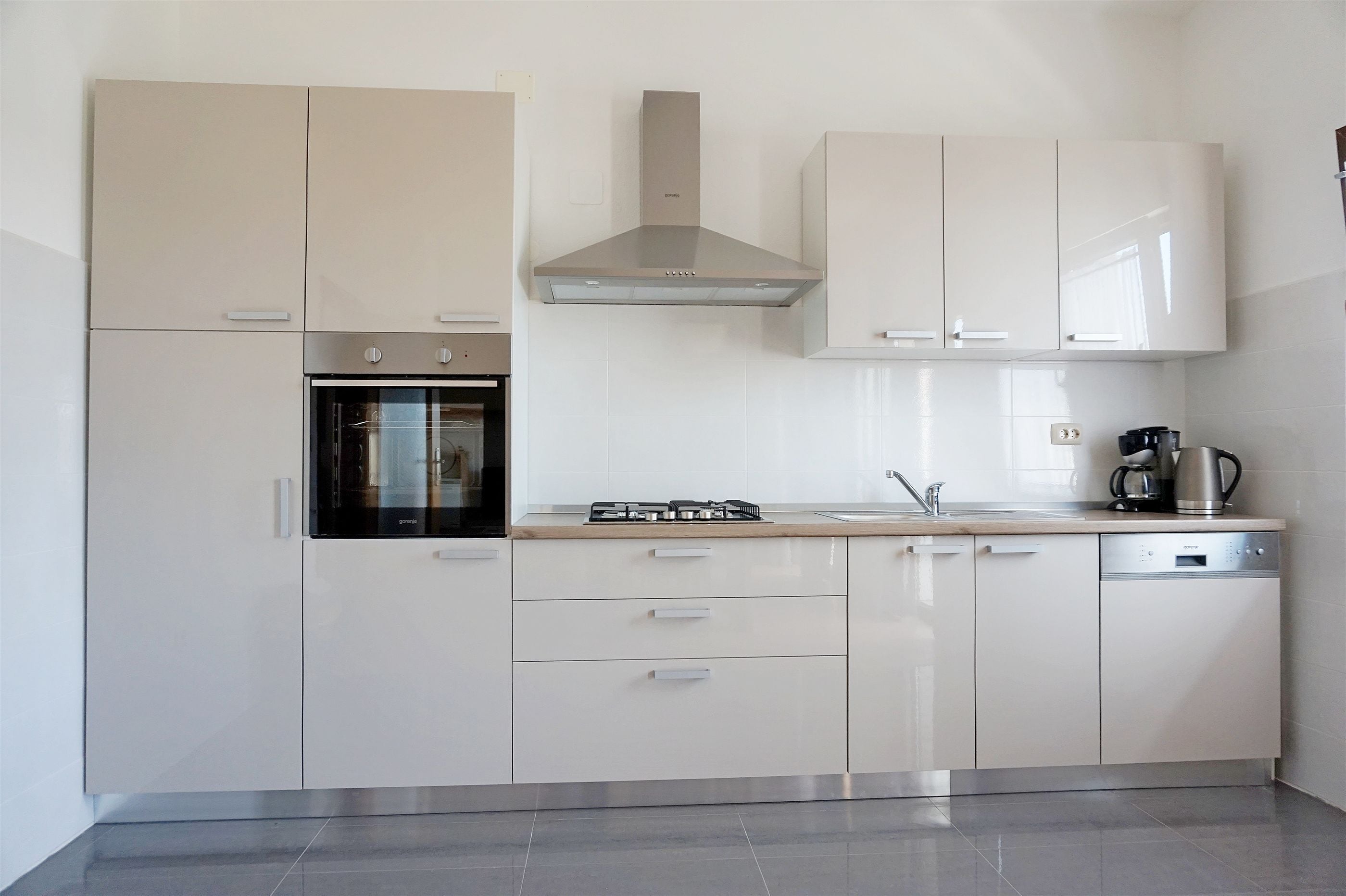 Departamento (A1) | Cocina privada | Refrigerador, horno, parrilla de estufa y lavavajillas 