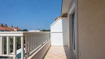 Apartment (A1) | Balcony