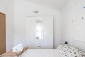 Apartment (A2)
